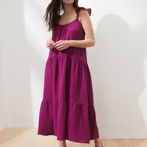 Banana Republic Factory Dresses & Skirts - NWT Banana Republic Frill sleeve gauze midi dress